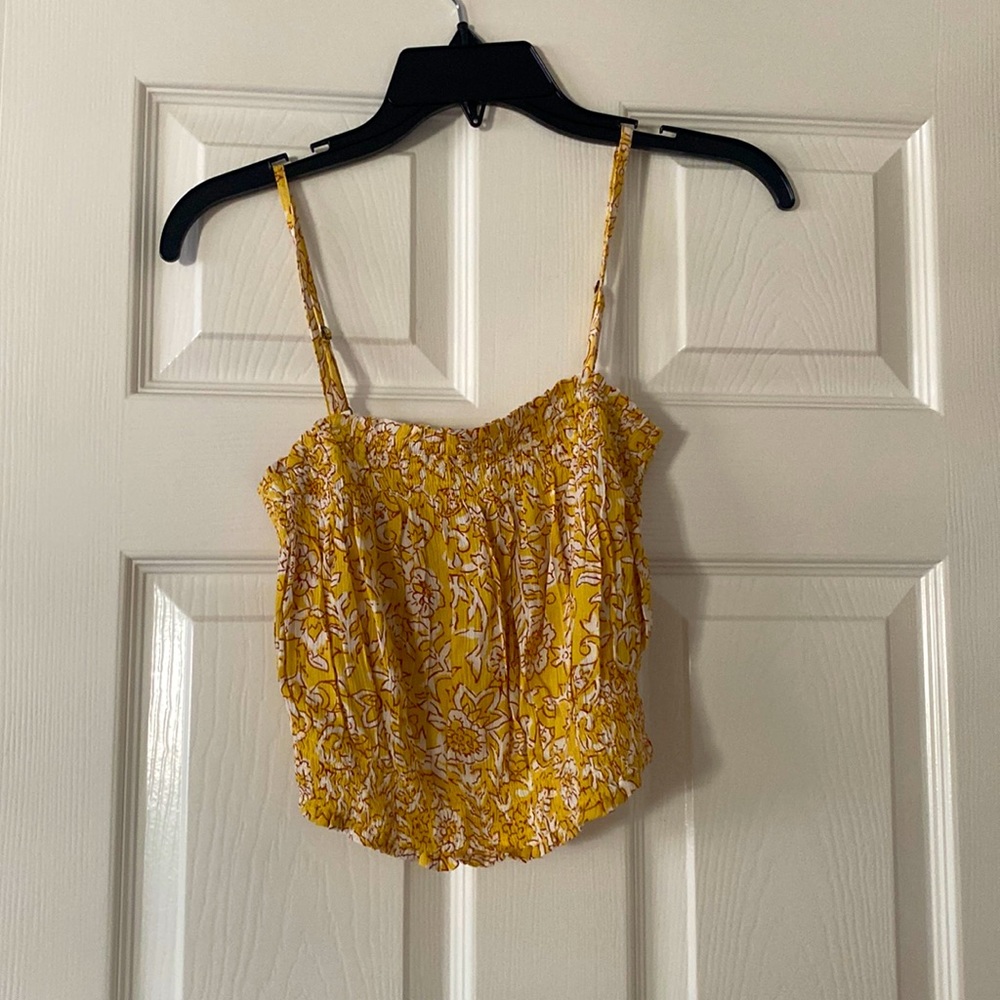 Size Medium Yellow Patterned Billabong Crop Top